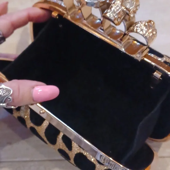 Unique Black/Shimmery Gold Clutch - Picture 8 of 9